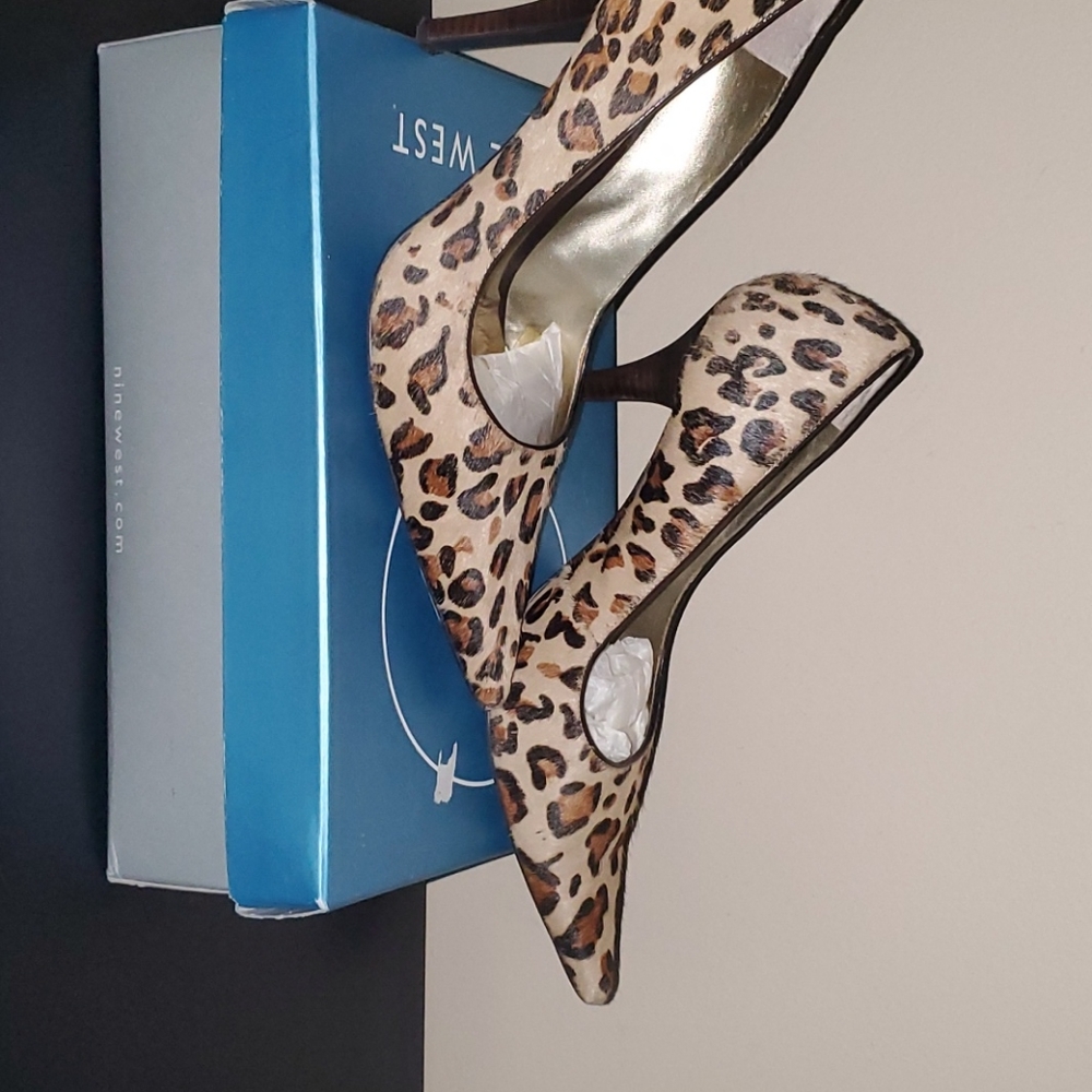 Shoes - Picture 4 of 5